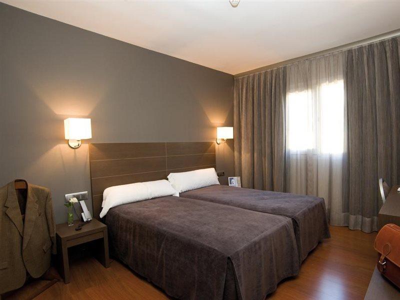 Hotel Cisneros Alcala de Henares Luaran gambar