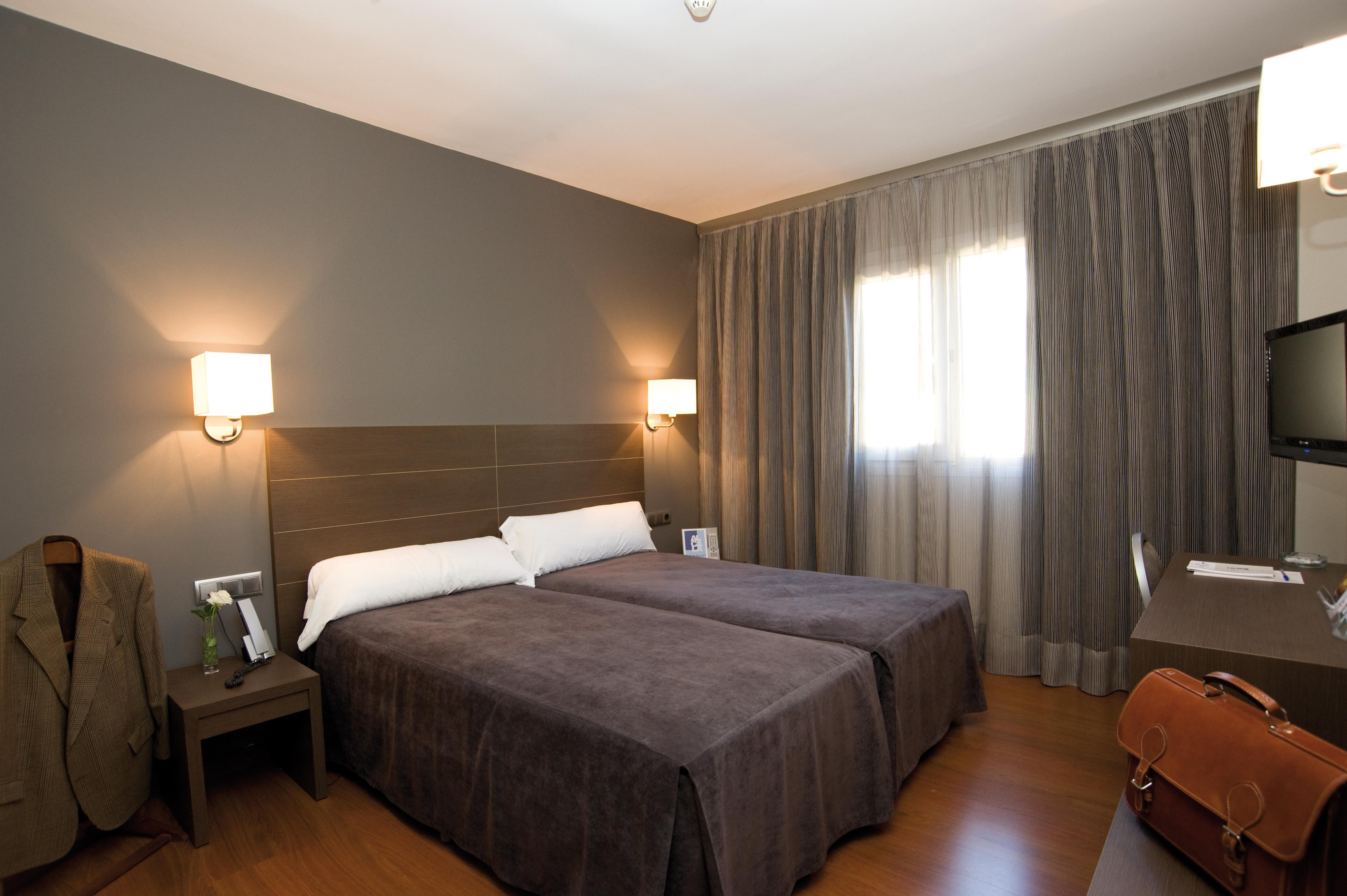 Hotel Cisneros Alcala de Henares Bilik gambar