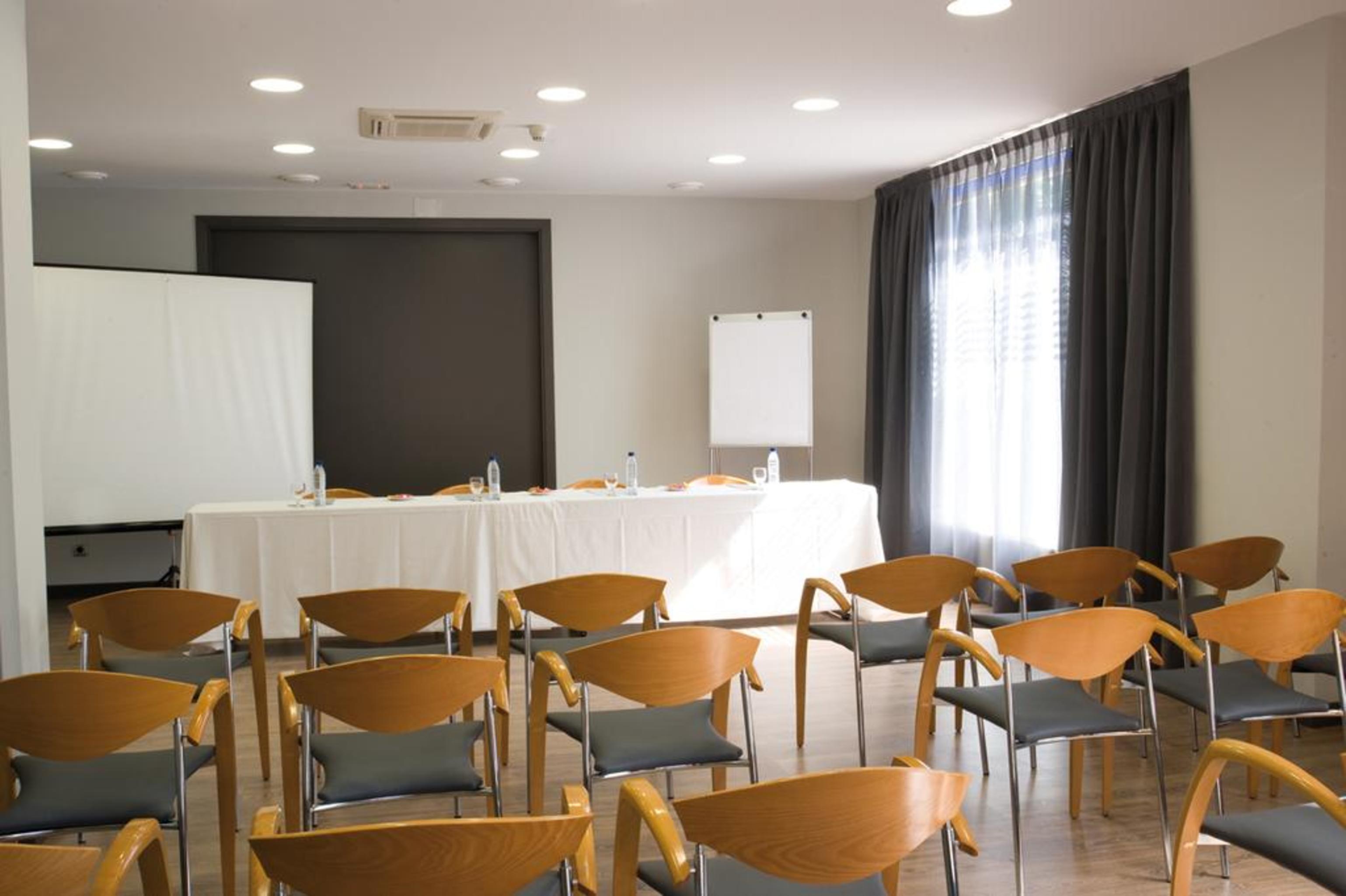 Hotel Cisneros Alcala de Henares Kemudahan gambar