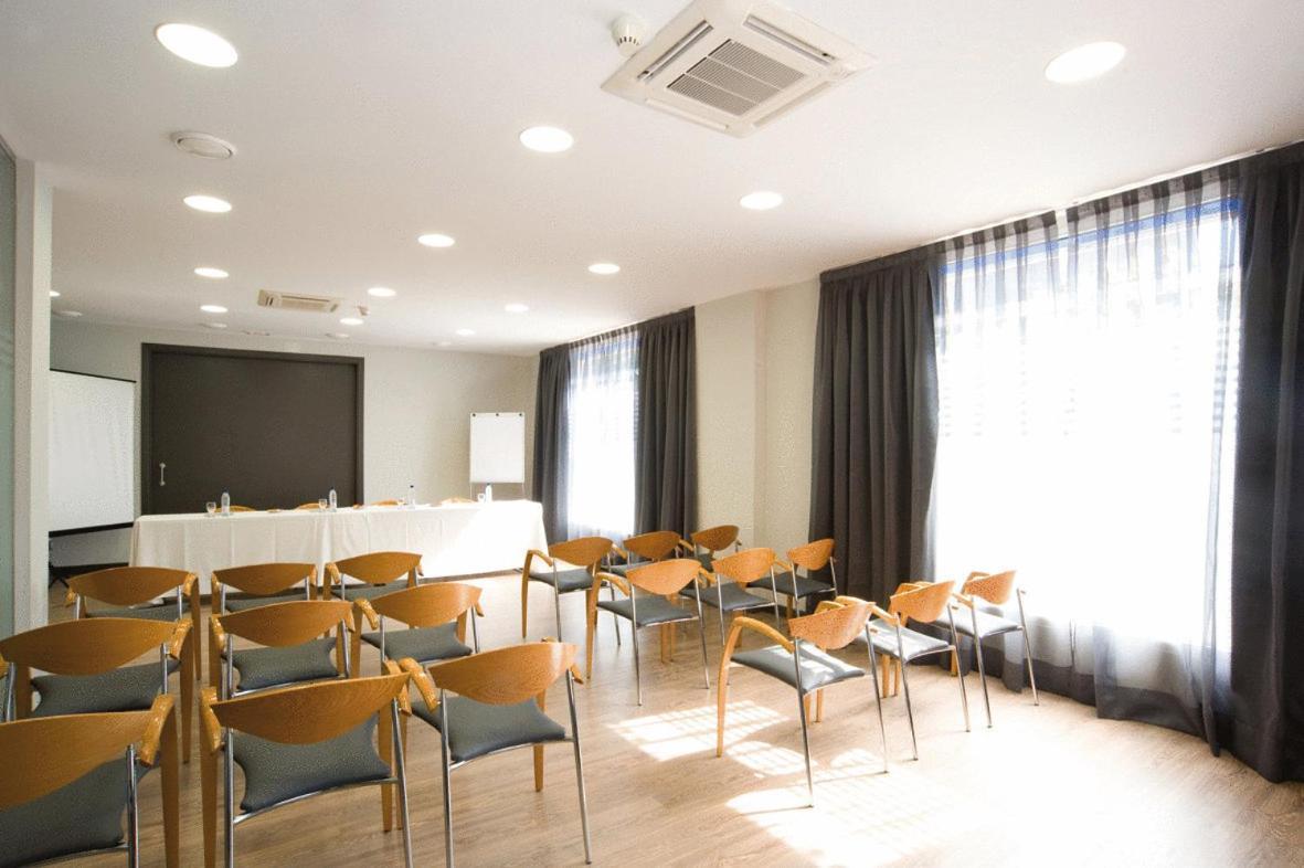 Hotel Cisneros Alcala de Henares Luaran gambar