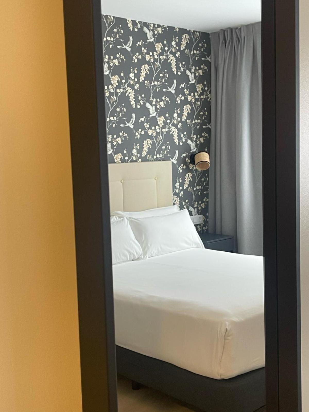 Hotel Cisneros Alcala de Henares Luaran gambar