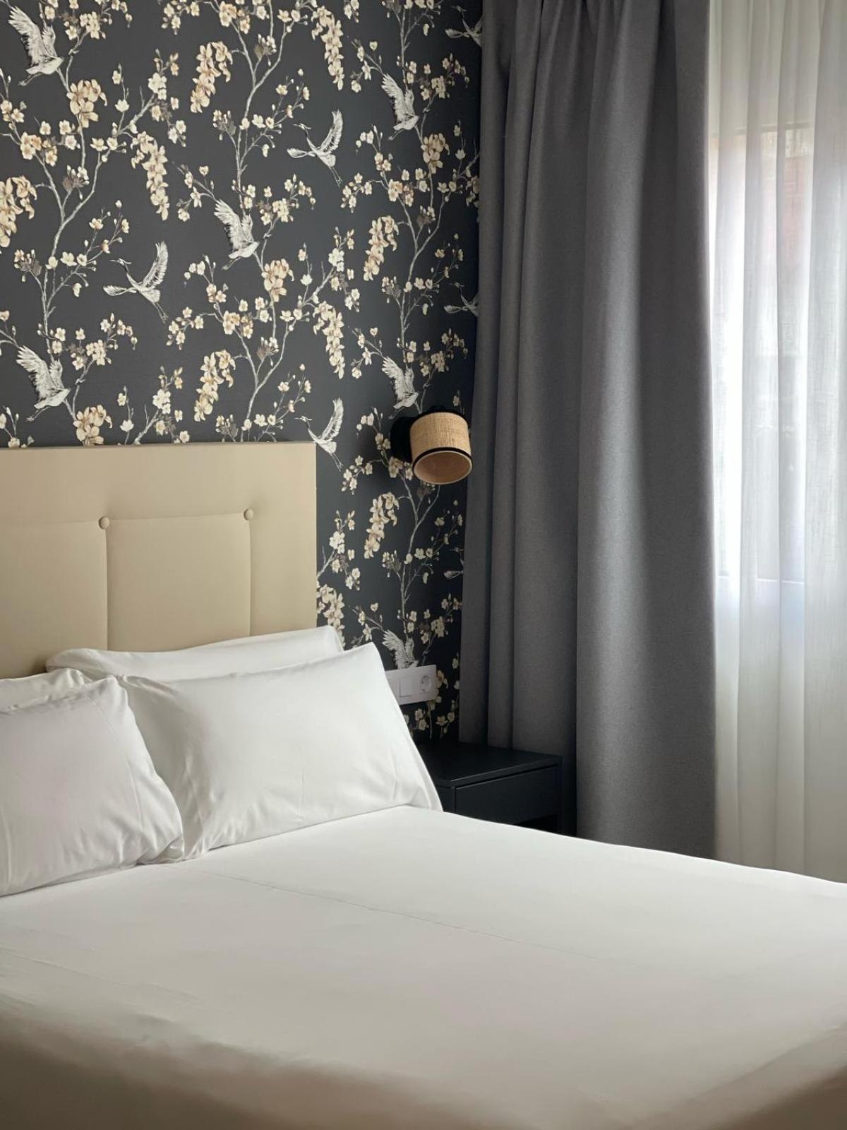 Hotel Cisneros Alcala de Henares Luaran gambar